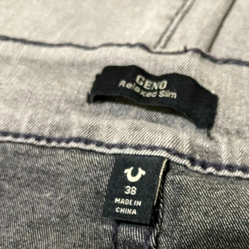 True Religion Jeans Relaxed Fit Denim Geno Big T Slim Jeans Men’s Size 38